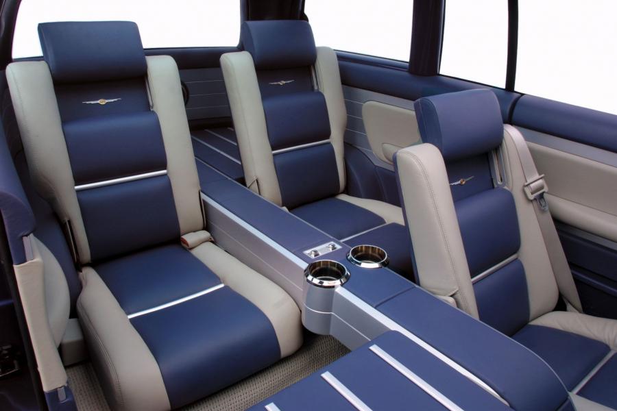 Интерьер Chrysler California Cruiser Concept 2002 года  (фото 6 из 24)